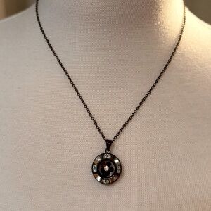 90s Vintage Magnetic Flower Pendant Necklace